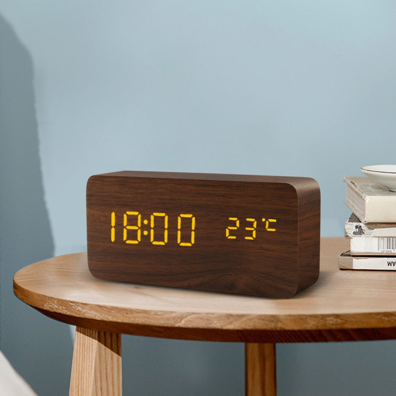 Alarm clock LED wooden clock Table Voice control USB/AAA powered electronic desk clocks